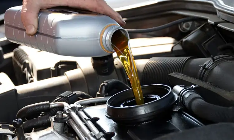 Cara kerja oli mobil, Sumber: carcility.com