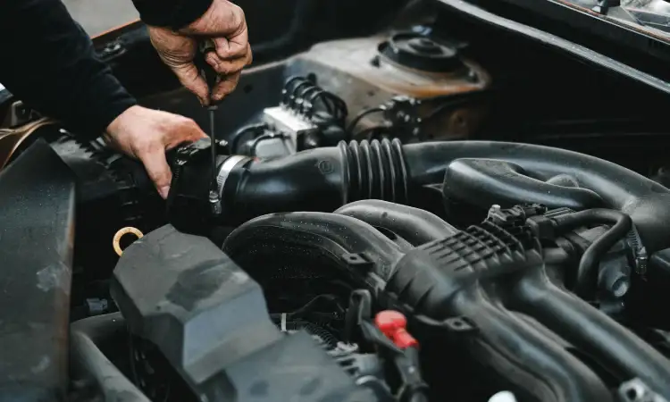 Cara merawat mesin mobil, Sumber: pexels.com