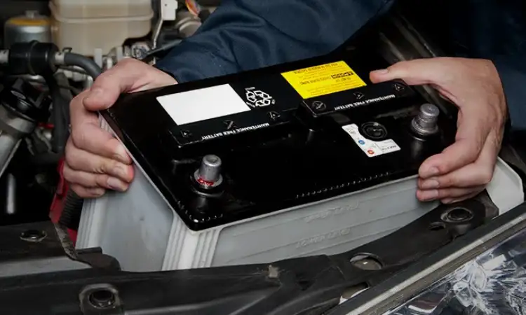 Aki mobil mati, Sumber: batteriesplus.com