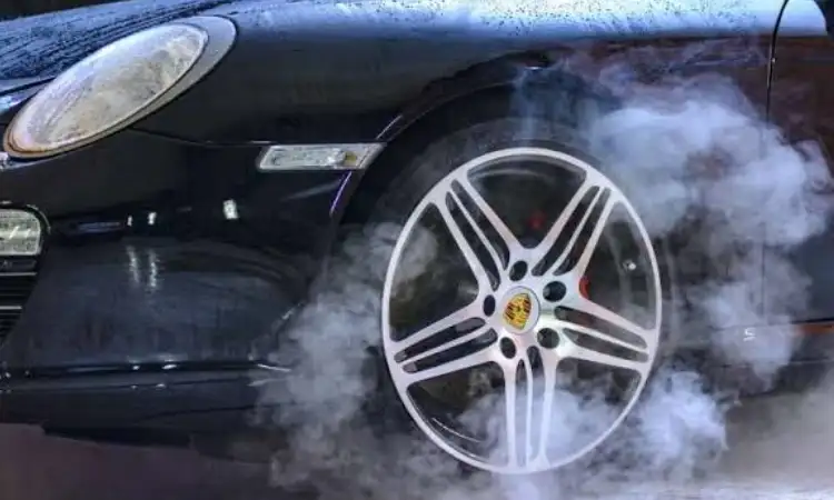 Mobil jarang diservis, Sumber: gstatic.com