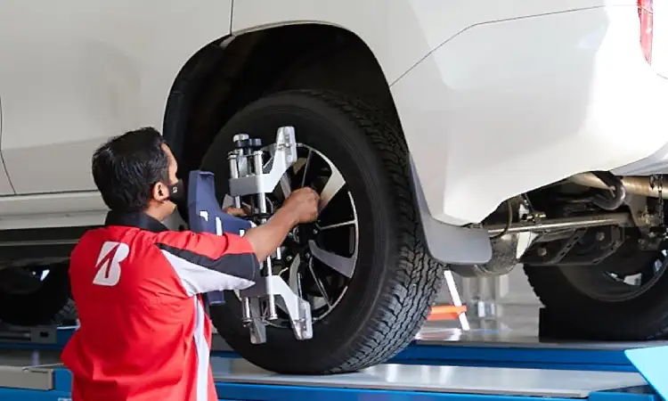 Bahaya jika mobil tidak dispooring, Sumber: kompas.com