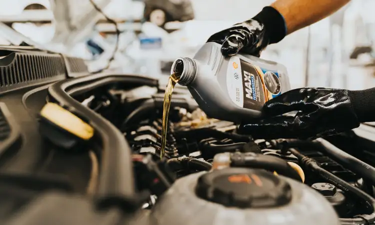 Telat ganti oli mobil, Sumber: pexels.com